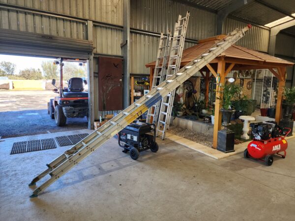 extention ladder hire perth